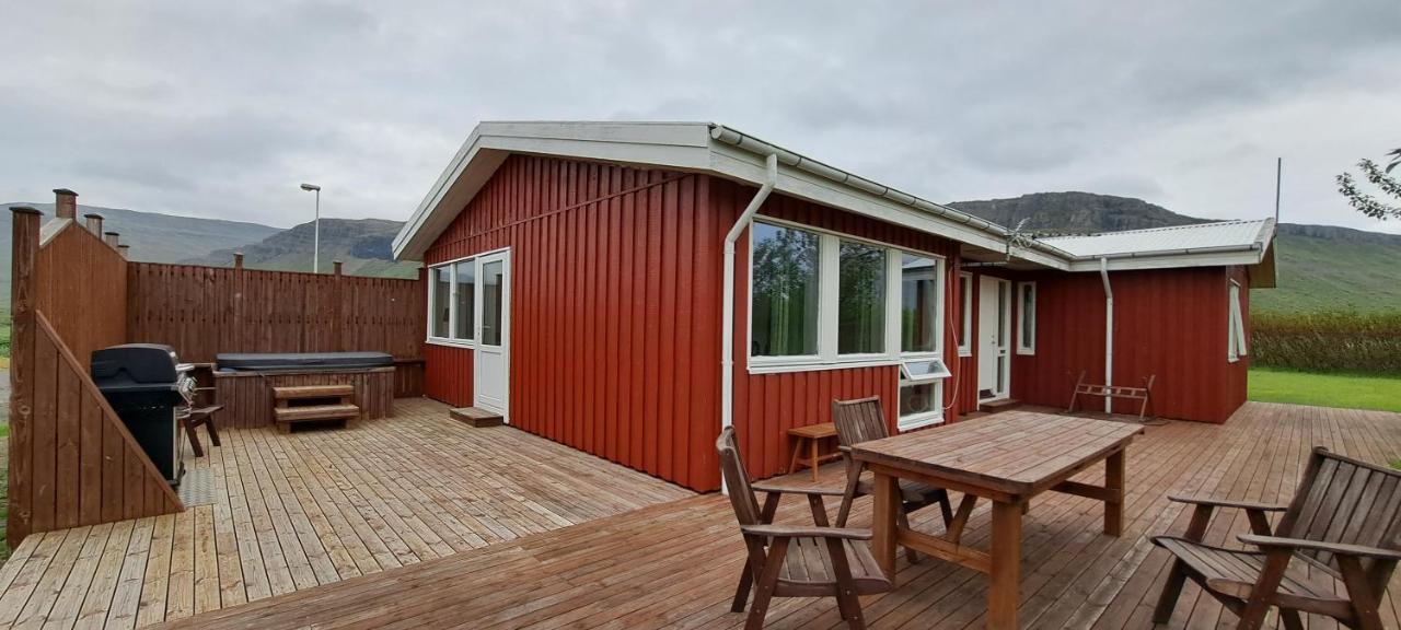 Апартаменты Aegisholt Privete House With Hot Tub Patreksfjordur Экстерьер фото